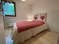 Moderne Wohnung im vierten Stock