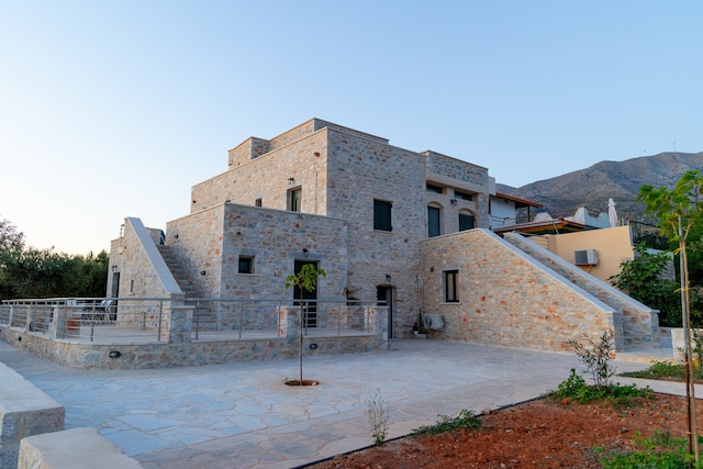 Estudio en Agia Varvara cerca de playa