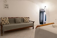 Estudio en Agia Varvara cerca de playa