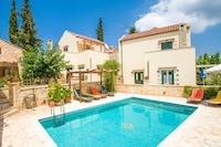 Villa en Chania cerca de Playa Almyrida