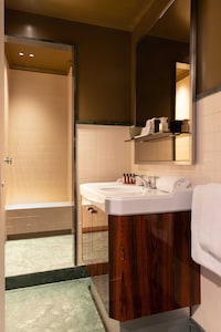 Palais Bourbon Hotel – Zimmer 14 – 2P – Invalides