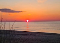 Studio in Agde bij Strand en Zwembad