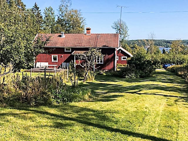 4 star holiday home in åMMEBERG, Askersund