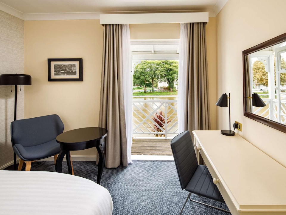Sunday London Staines Hotel | Classic Double, Staines