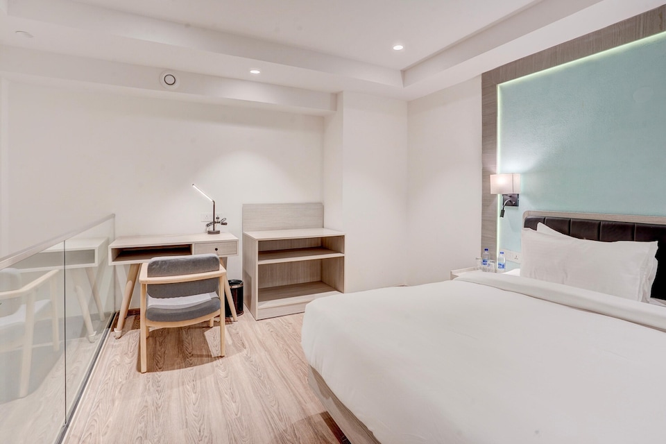 Hotel in Gurgaon near M3M Broadway Mall, Gurugram