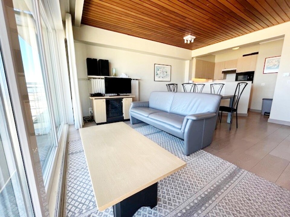 Apartment in Wenduine with Stunning Seaviews, De Haan