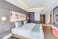 Stylish Twin Suite with Balcony and Free Parking
