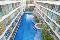 Stylish Twin Suite with Balcony and Free Parking