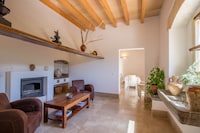 Finca en Alcudia con piscina XXL y viñedos