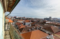 Charming 1-Bedroom Apartment in Oporto