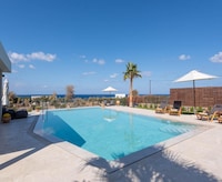 Villa a Creta con piscina e vista mare