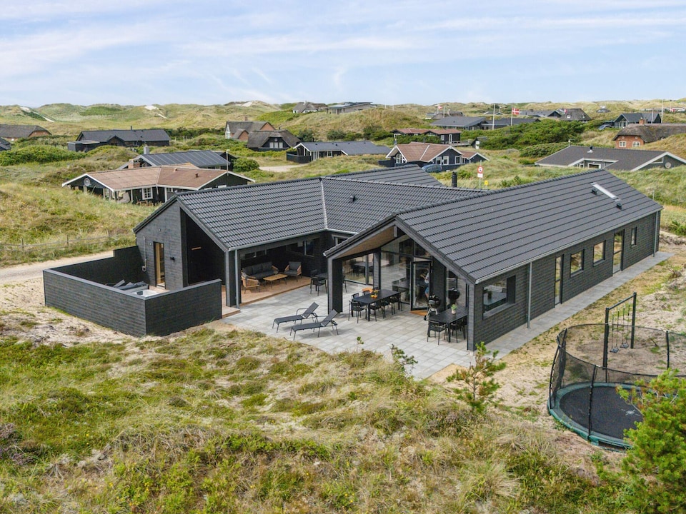 5 star holiday home in Ringkøbing, Holmsland Klit