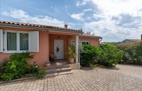 Villa in Vintijan met privézwembad