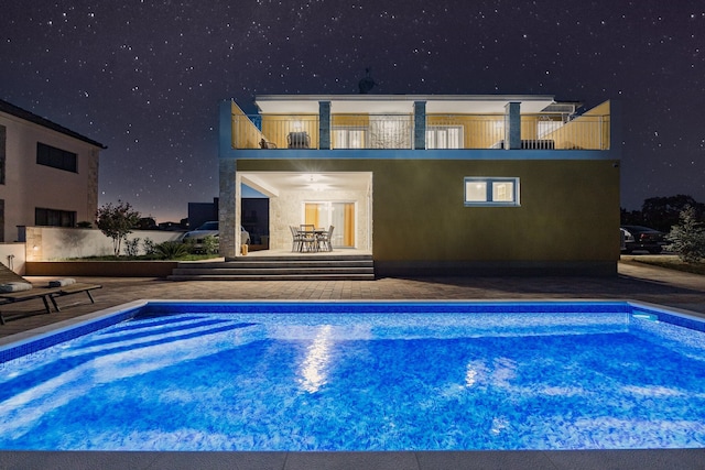 Villa in Krnica bij stranden met zwembad