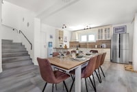 Villa in Krnica bij stranden met zwembad