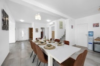 Villa in Krnica mit Pool am Strand