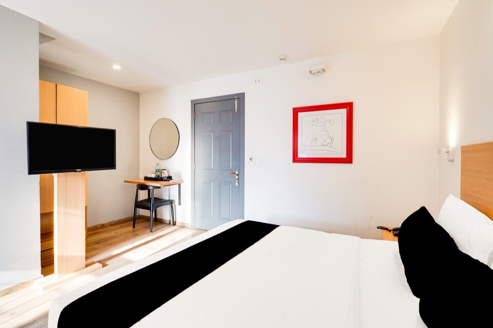 Modern Spacious Room Near Madiwala Lake BTM Layout, Bengaluru