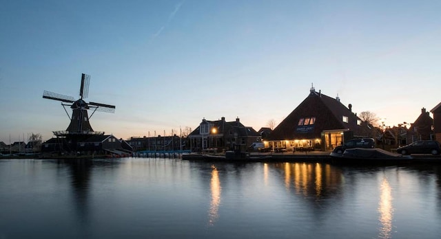 Boerderij aan Friese Meren met Privé Aanlegsteiger