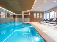 Wohnung in Beaufort mit Spa und Bergblick