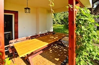 Large holiday home with a beautiful garden