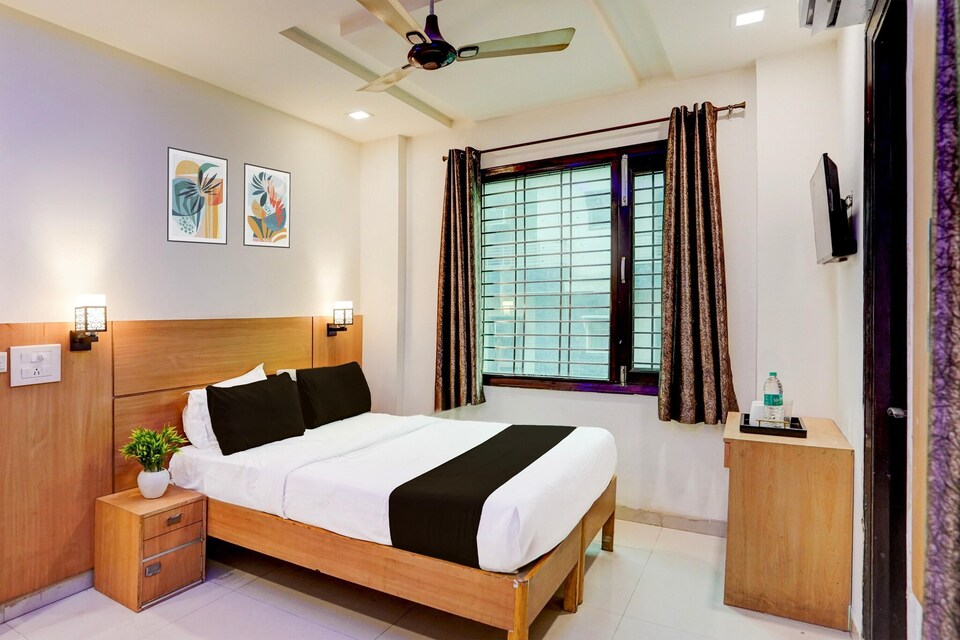 Super Hotel O Rohini Sector 24, Delhi