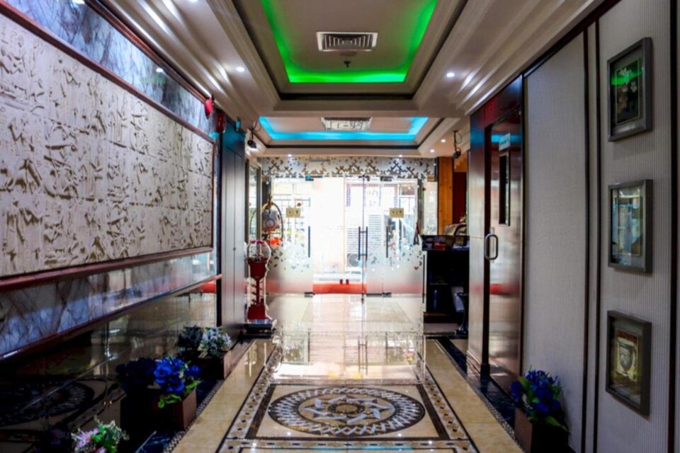 Phoenix Quad Stay Nasr Square, Dubai