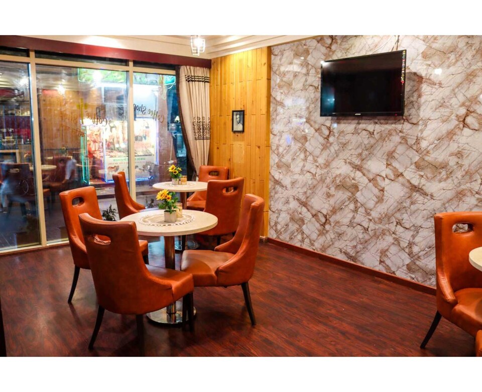 Phoenix Haven Near Nasr Sq, Dubai