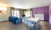 Haus mit großem Garten und privatem Pool