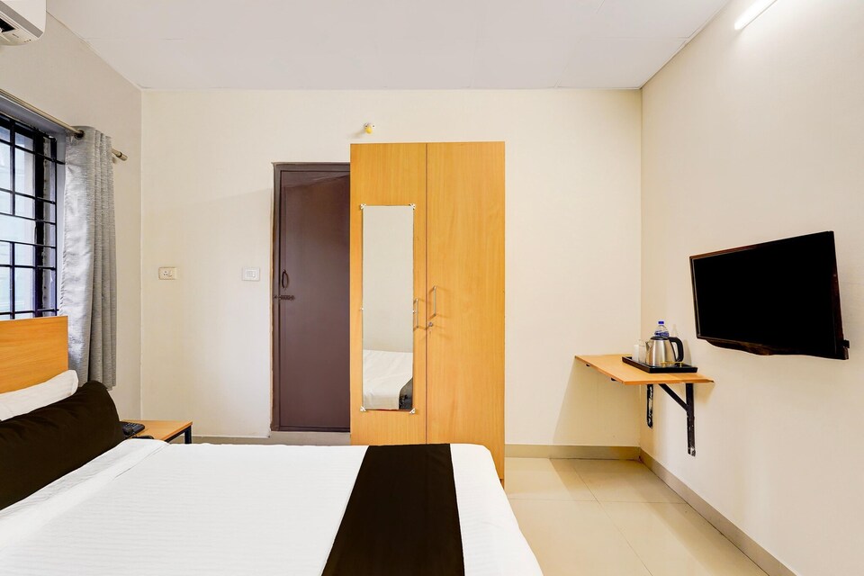 Elite Stays at Nanganallur Near Chennai Airport, Chennai