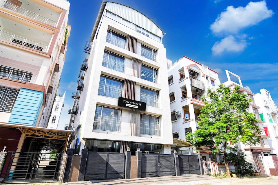 Premium Stays at New Town by Krish Residency, New Town