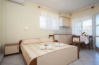 Invitante monolocale a Primošten