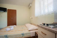 Invitante monolocale a Primošten