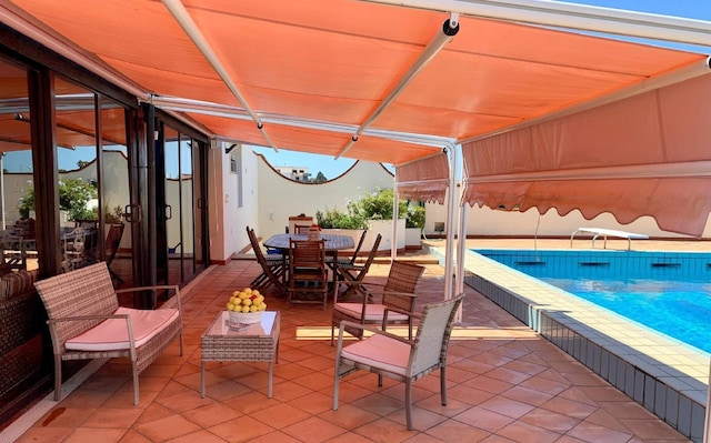 Apartamento en Sicilia con Piscina y Tenis