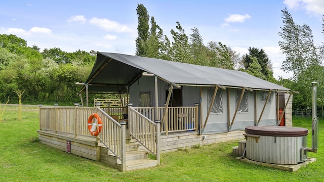 Safari-Zelt am See bei Hertford mit Whirlpool