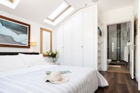 Lighthouse Cottage