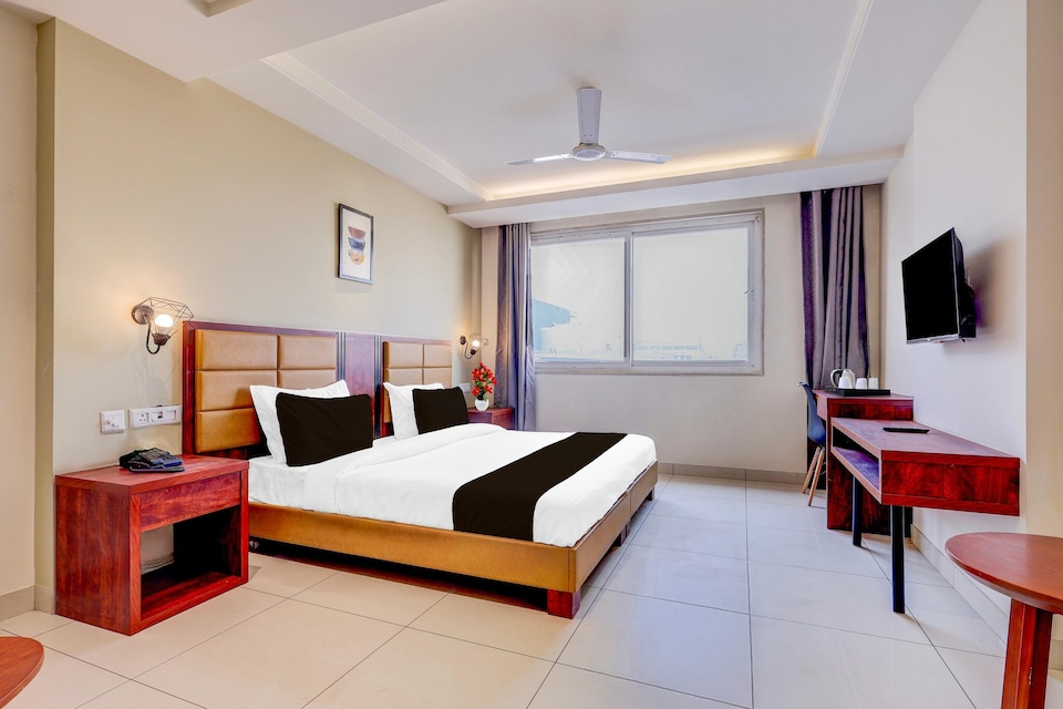 Classic Hotel Medanta, Gurugram