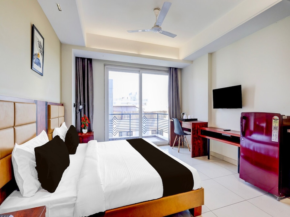 Classic Hotel Medanta, Gurugram