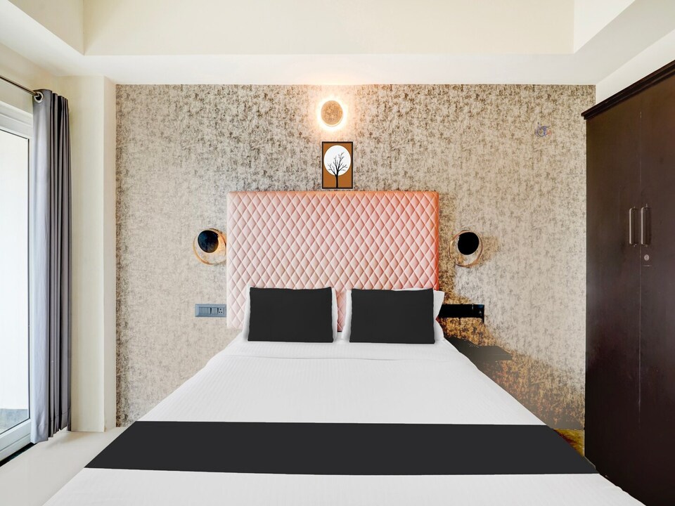 Deluxe Hotel Pride, Mysuru