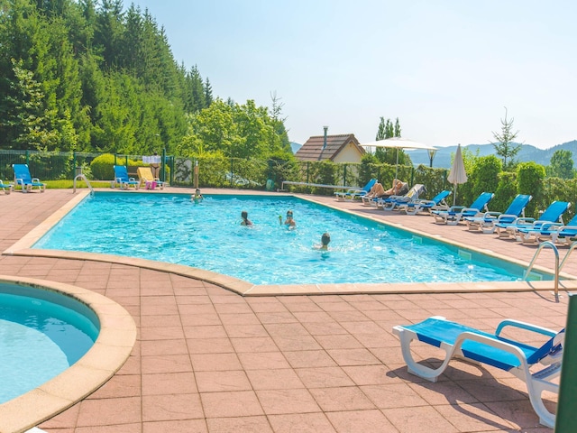 Wohnung in Saâles mit beheiztem Pool, Saales