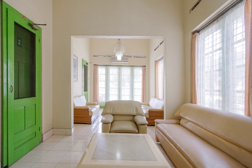 OYO 3322 Wisma Madukismo Pt Madubaru, Godean, Yogyakarta