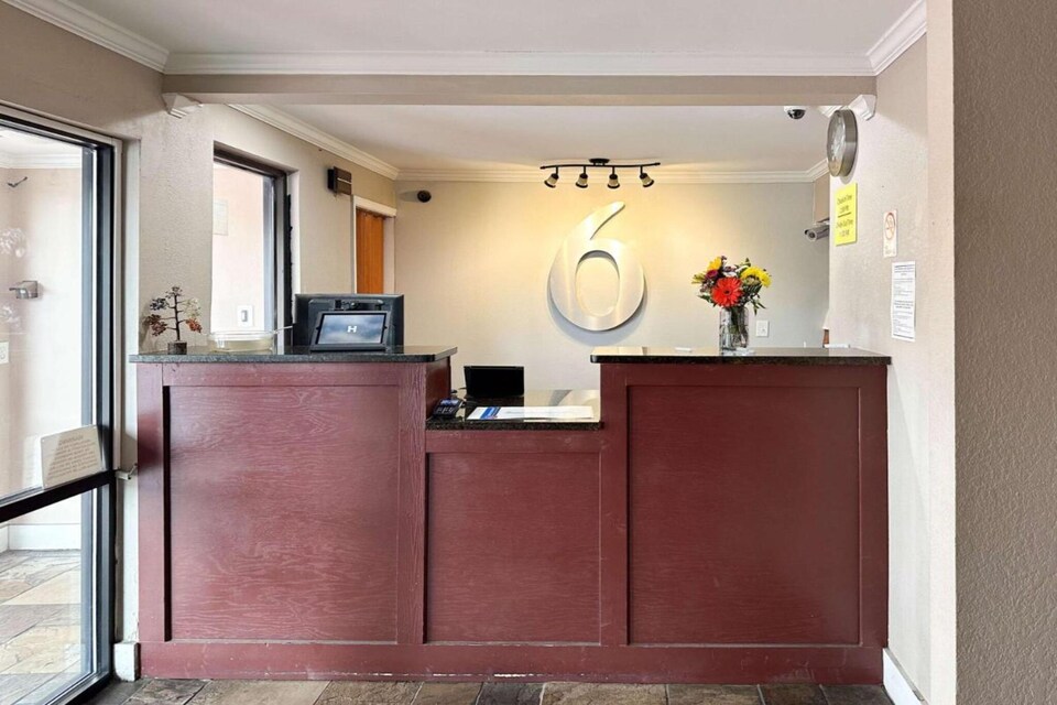 Cozy ADA King Bed|Free Wifi&Parking, Atlanta