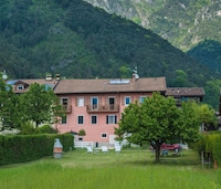 Apartamento en Mezzolago con Vistas al Lago Ledro