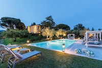 Villa met 10 slaapkamers in Lucca met zwembad