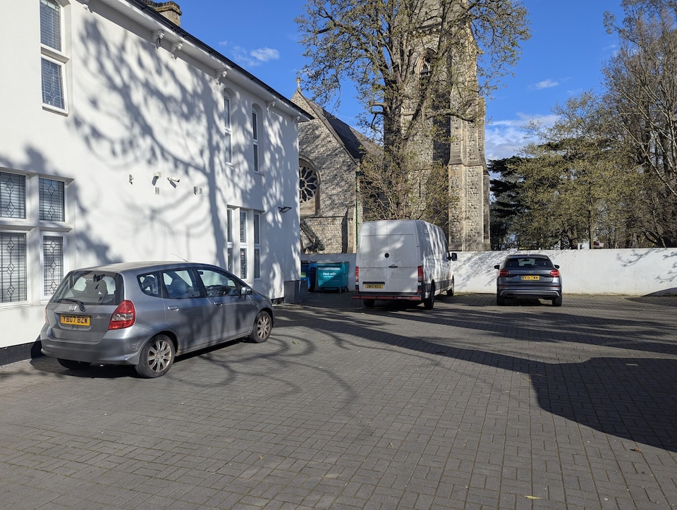 OYO Firs Lodge London Heathrow| Standard Twin, Hounslow