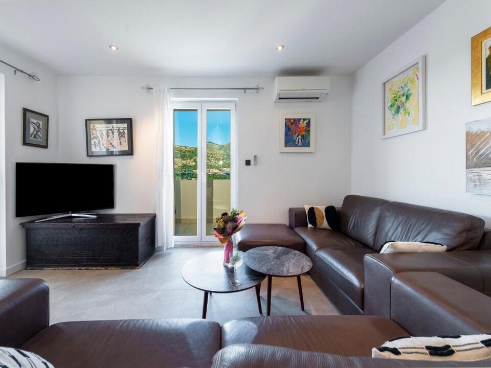 Apartments Meri & Karla - Two Bedroom Apartment with Balcony and Bridge View