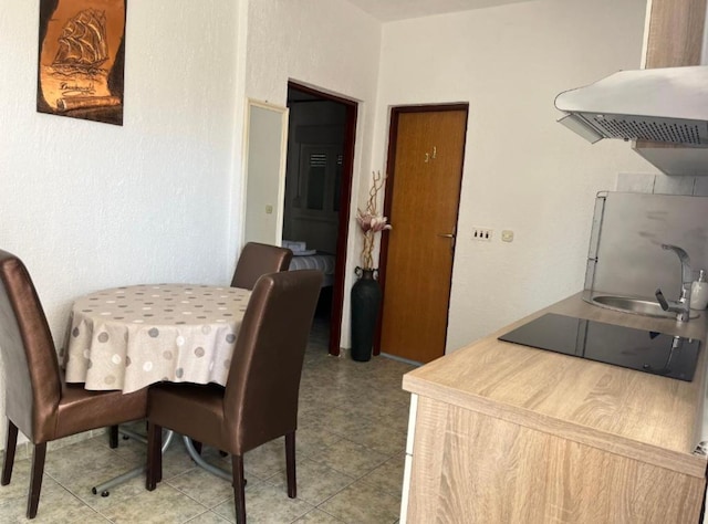One Bedroom Apartment with Balcony (3)