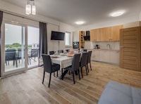Holiday Home Milutin 1 - Four Bedroom Holiday Home with Private Pool