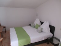 Guest House Villa Daniel - Two Bedroom Apartment with Balcony