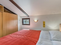 Apartment Villa Mirna - Three Bedroom Apartment with Balcony and Sea View