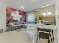 Majestic Kastel Stari Apartment with Terrace - Two Bedroom Apartment with Terrace
